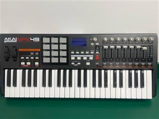 Akai Professional MPK49 49-Key USB MIDI Performance Keyboard Controller